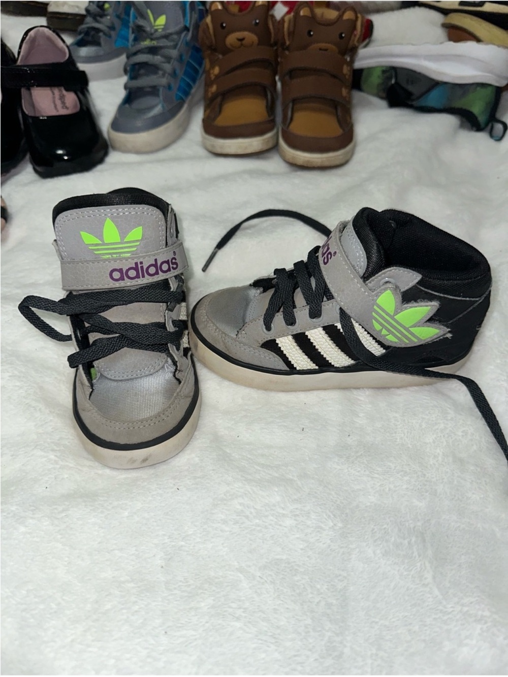 Bundle of SIX pair of adidas Kids Sneakers - Picture 13 of 16